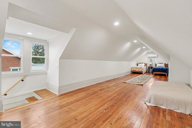 24 E ORANGE ST, Lititz, PA 17543