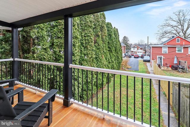 24 E ORANGE ST, Lititz, PA 17543