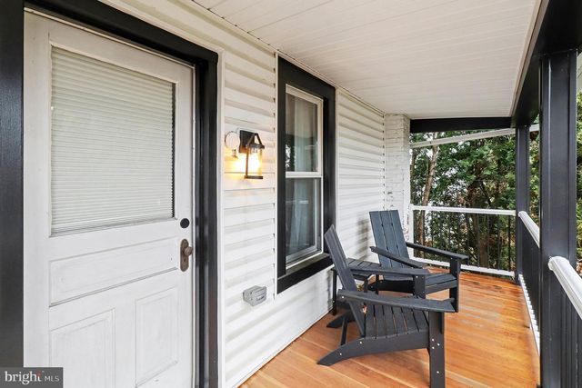 24 E ORANGE ST, Lititz, PA 17543