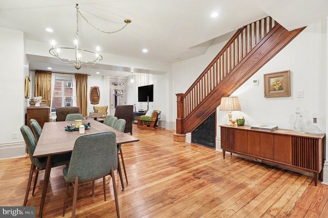 24 E ORANGE ST, Lititz, PA 17543