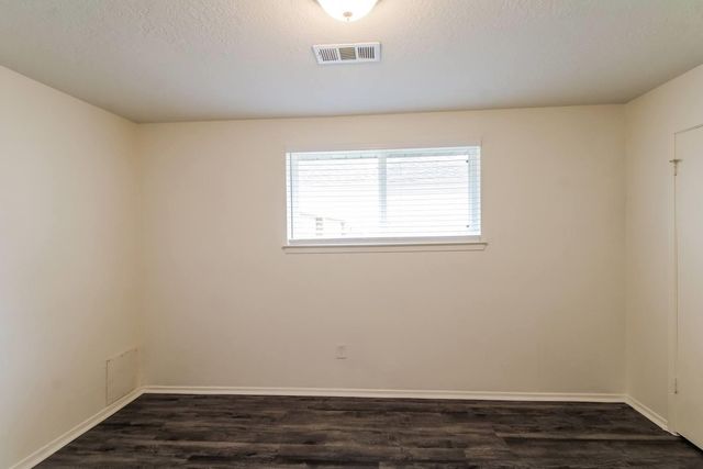 206 Brandywyne Drive, Friendswood, TX 77546