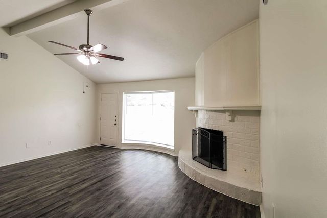 206 Brandywyne Drive, Friendswood, TX 77546