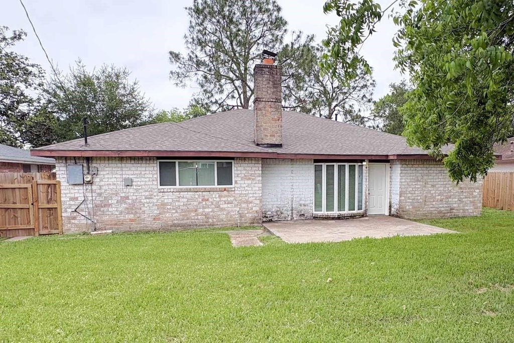 206 Brandywyne Drive, Friendswood, TX 77546