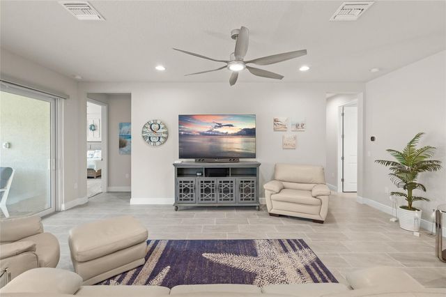 8600 SUNDANCE LOOP, Sarasota, FL 34238