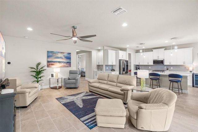 8600 SUNDANCE LOOP, Sarasota, FL 34238