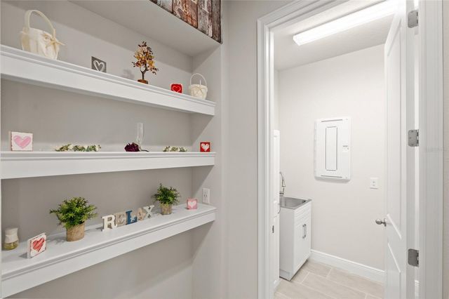 8600 SUNDANCE LOOP, Sarasota, FL 34238