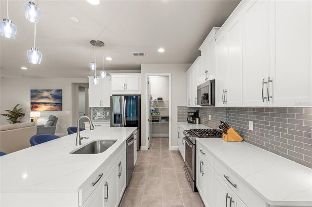 8600 SUNDANCE LOOP, Sarasota, FL 34238