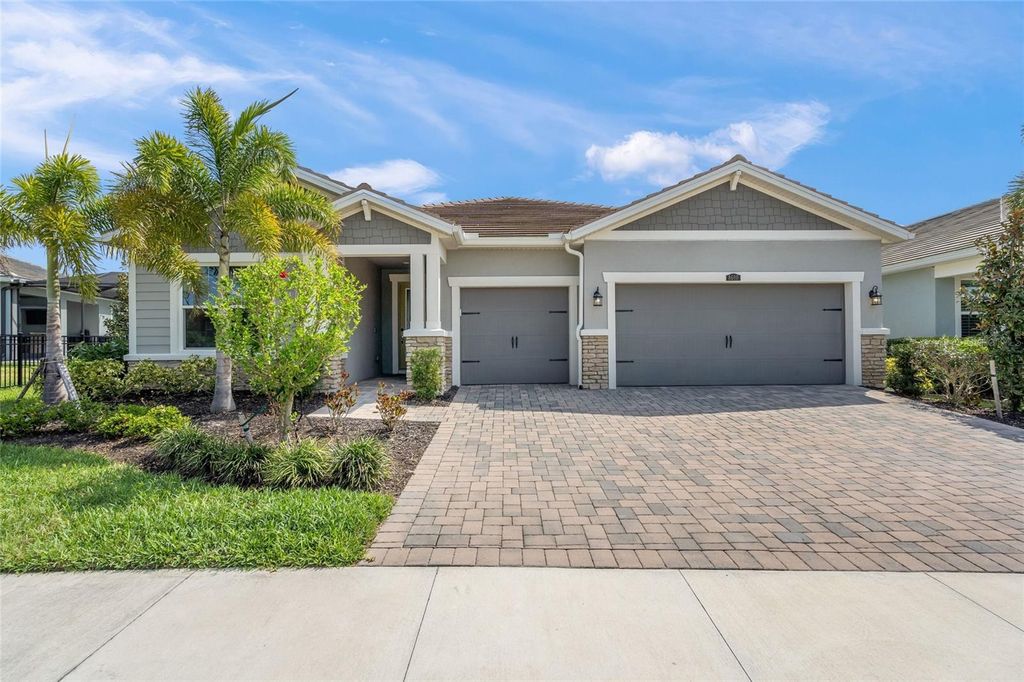 8600 SUNDANCE LOOP, Sarasota, FL 34238
