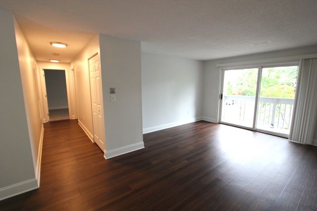 2008 Franklin Crossing Rd 2008, Franklin, MA 02038