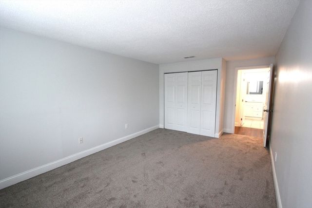 2008 Franklin Crossing Rd 2008, Franklin, MA 02038