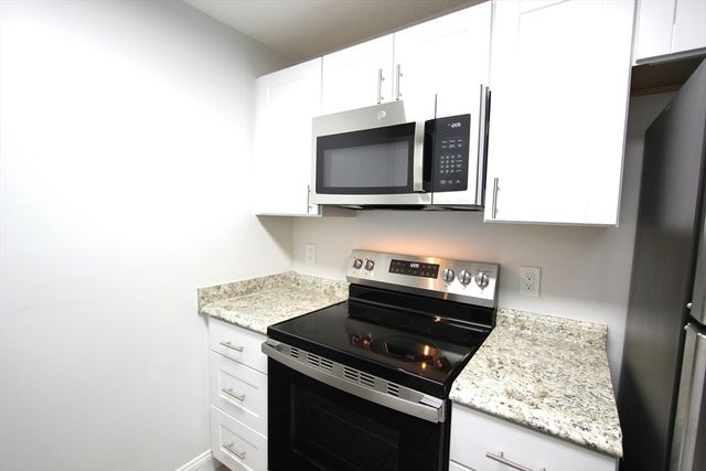 2008 Franklin Crossing Rd 2008, Franklin, MA 02038