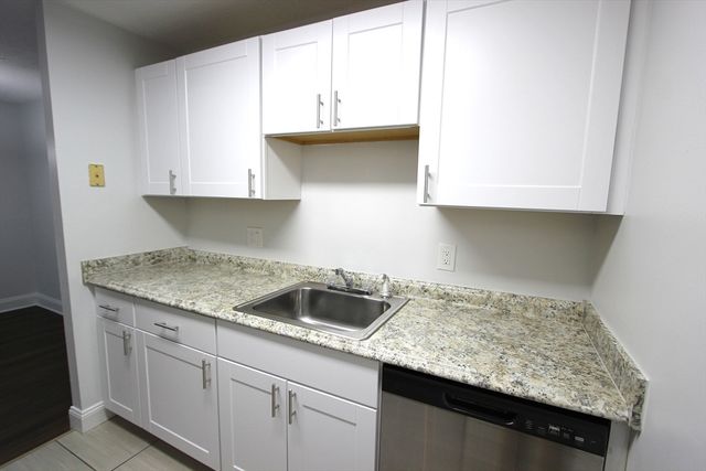 2008 Franklin Crossing Rd 2008, Franklin, MA 02038