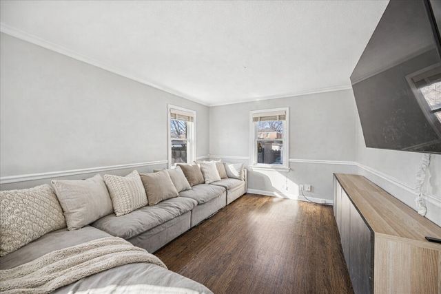 1426 Bristol Avenue, Westchester, IL 60154