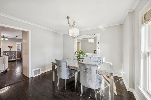 1426 Bristol Avenue, Westchester, IL 60154