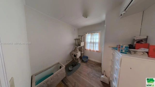 35 Hinshaw St, Arnolds Park, IA 51331