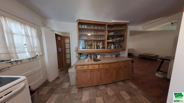 35 Hinshaw St, Arnolds Park, IA 51331