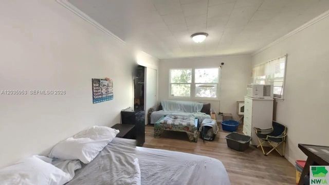 35 Hinshaw St, Arnolds Park, IA 51331