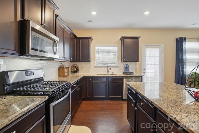 10630 Bradstreet Commons Way, Charlotte, NC 28215