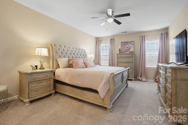10630 Bradstreet Commons Way, Charlotte, NC 28215