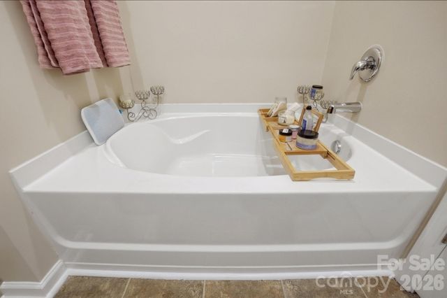 10630 Bradstreet Commons Way, Charlotte, NC 28215