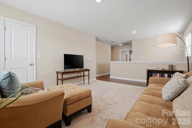 10630 Bradstreet Commons Way, Charlotte, NC 28215