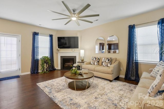 10630 Bradstreet Commons Way, Charlotte, NC 28215