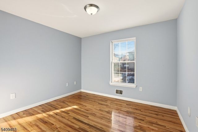 884 S 17Th St, Newark City, NJ 07108