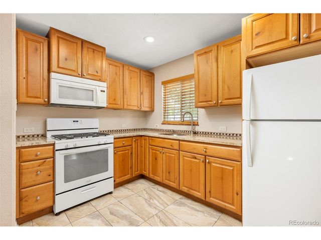 921 Yates St, Denver, CO 80204