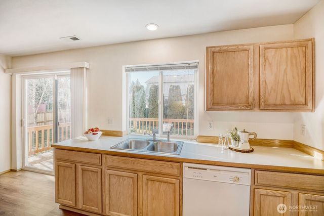 825 SW 361st Street, Federal Way, WA 98023