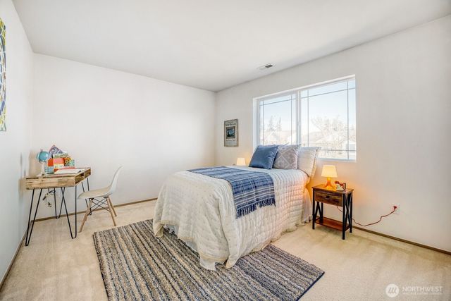 825 SW 361st Street, Federal Way, WA 98023