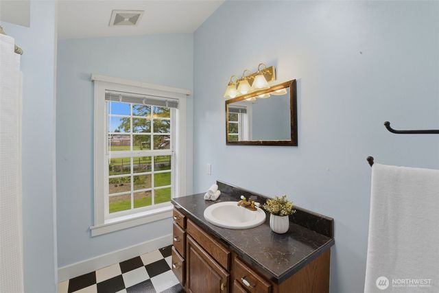 7210 20th Avenue E, Tacoma, WA 98404