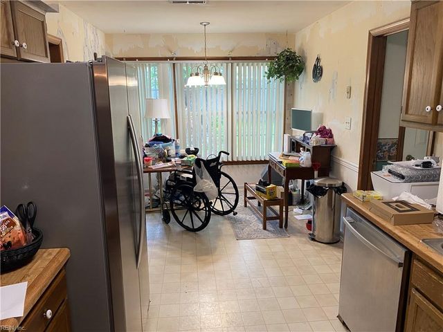 1124 Lowland Cottage LN, Virginia Beach, VA 23454