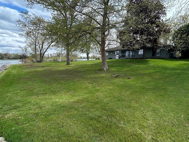 11975 E Lee Mar Drive, Vicksburg, MI 49097