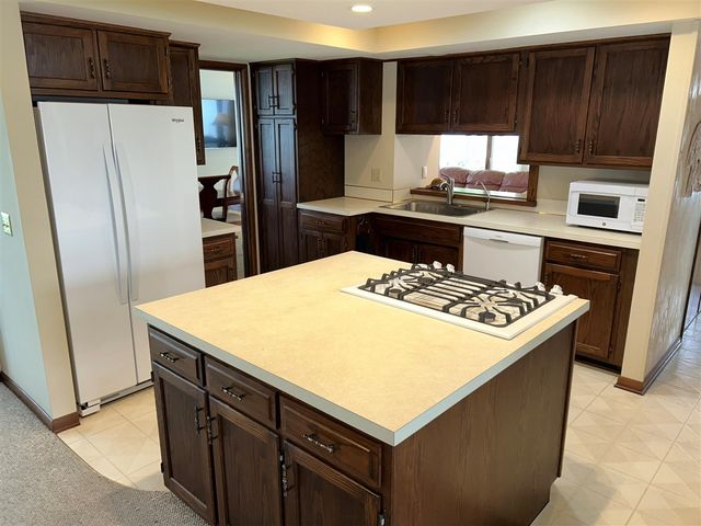 11975 E Lee Mar Drive, Vicksburg, MI 49097
