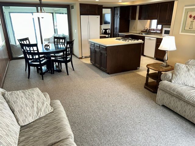 11975 E Lee Mar Drive, Vicksburg, MI 49097