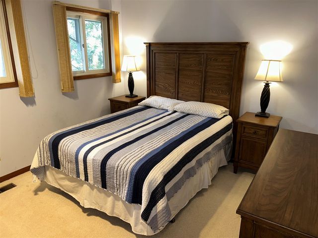 11975 E Lee Mar Drive, Vicksburg, MI 49097