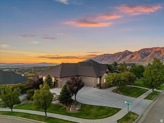 1542 S VALLEY VIEW DR, Perry, UT 84302