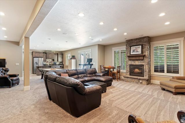 1542 S VALLEY VIEW DR, Perry, UT 84302