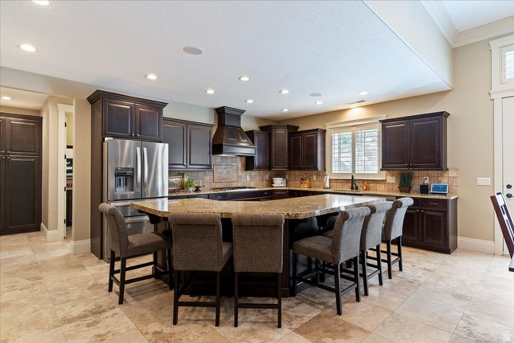 Image 21 of property listing at 1542 S VALLEY VIEW DR, Perry, UT 84302