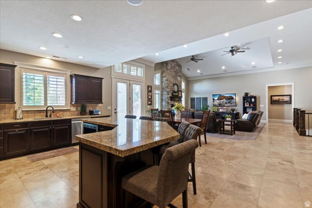 Image 22 of property listing at 1542 S VALLEY VIEW DR, Perry, UT 84302