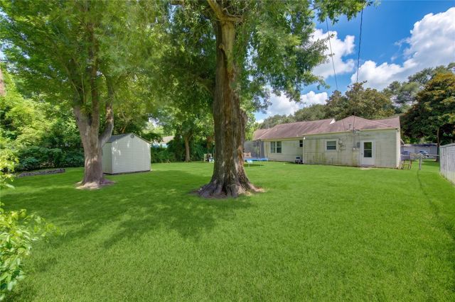 2206 Oaklawn Drive, La Marque, TX 77568