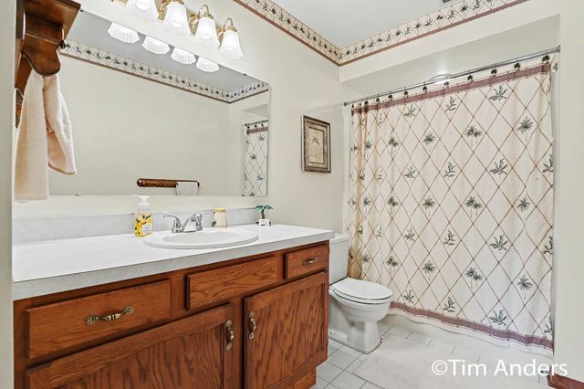 6090 Arroyo Vista Drive NE, Rockford, MI 49341