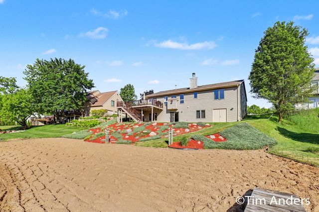6090 Arroyo Vista Drive NE, Rockford, MI 49341