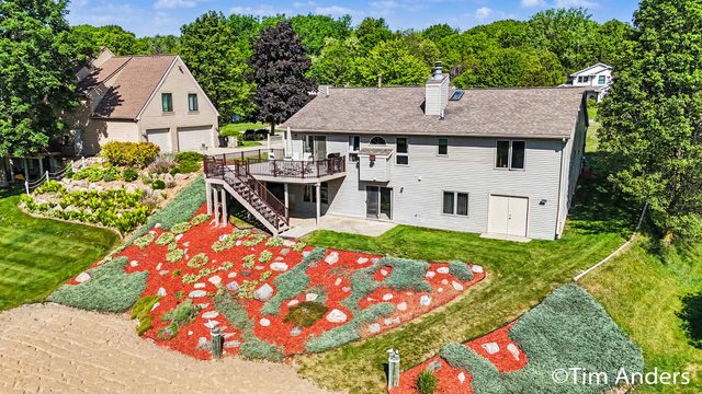 6090 Arroyo Vista Drive NE, Rockford, MI 49341
