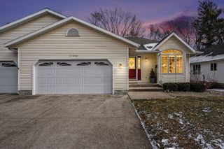 17010 Grandview Drive 19, Ferrysburg City, MI 49456