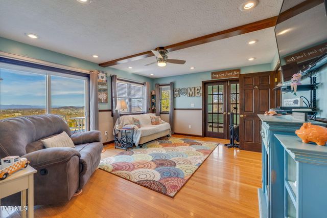 104 Newt Wheelock Road, Jonesborough, TN 37659