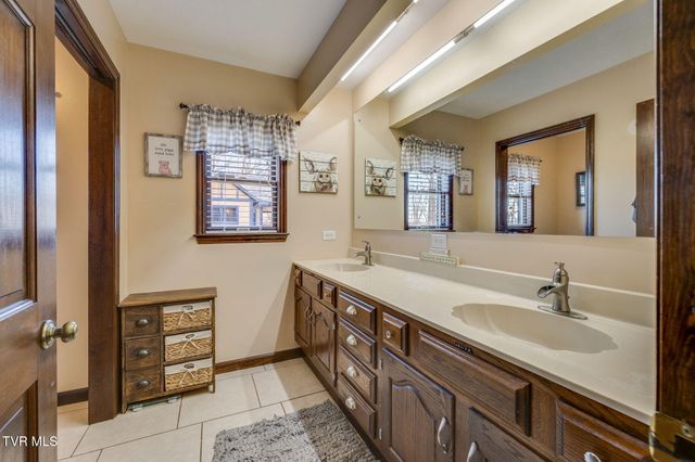 104 Newt Wheelock Road, Jonesborough, TN 37659