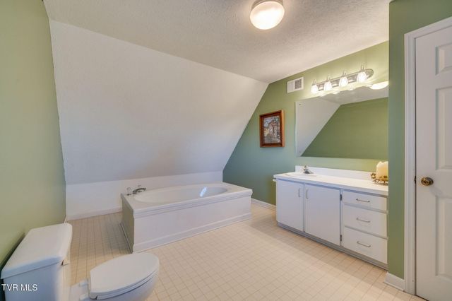 104 Newt Wheelock Road, Jonesborough, TN 37659