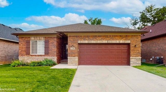 15300 Eton Pointe Drive, Clinton Twp, MI 48035