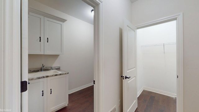 15300 Eton Pointe Drive, Clinton Twp, MI 48035